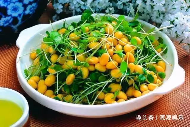 美食精選：拔絲香蕉，麻婆蒸蛋，咖喱菌菇蔬菜火鍋，香椿拌黃豆