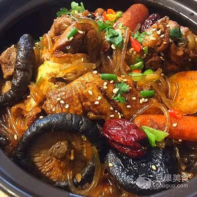 雞腿雞翅香菇粉條煲
