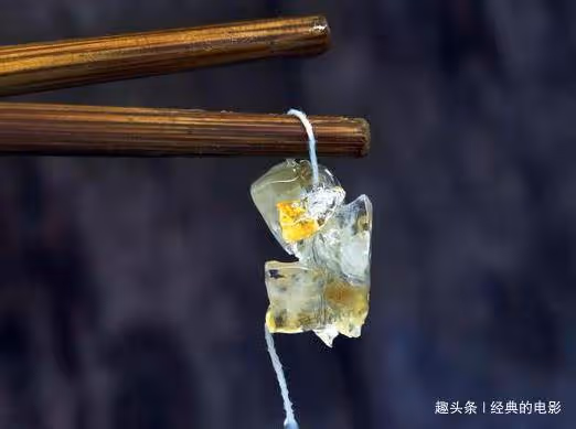 長知識了,原來白糖里的白線是故意放的!製糖商:這樣的冰糖最好