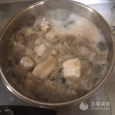 酸菜燉豬蹄的做法