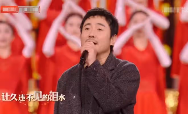北京春晚笑點多!馮鞏再演相聲,潘長江宋小寶引爆笑,都是老熟人