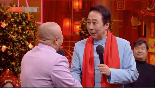 北京春晚笑點多！馮鞏再演相聲，潘長江宋小寶引爆笑，都是老熟人