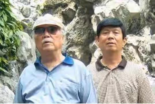 成龍:過年不問女兒及老家親戚,卻給房祖名發大紅包,被指不仁義