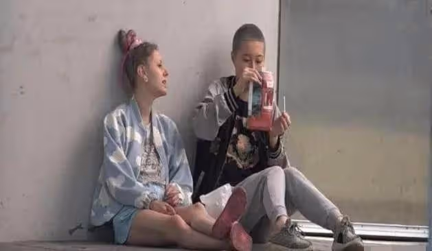 成龍：過年不問女兒及老家親戚，卻給房祖名發大紅包，被指不仁義