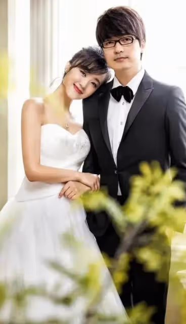 王小瑋曬餃子,刻意把婚紗照打馬賽克,疑對王小海徹底失望不復合