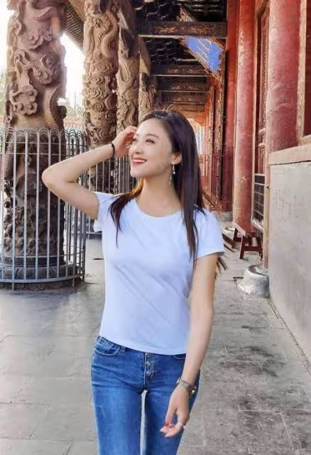 王小瑋曬餃子,刻意把婚紗照打馬賽克,疑對王小海徹底失望不復合