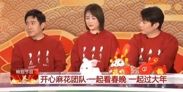 央視春晚名場面:鄧超動若脫兔,沈騰忘詞即興發揮,周深被門夾