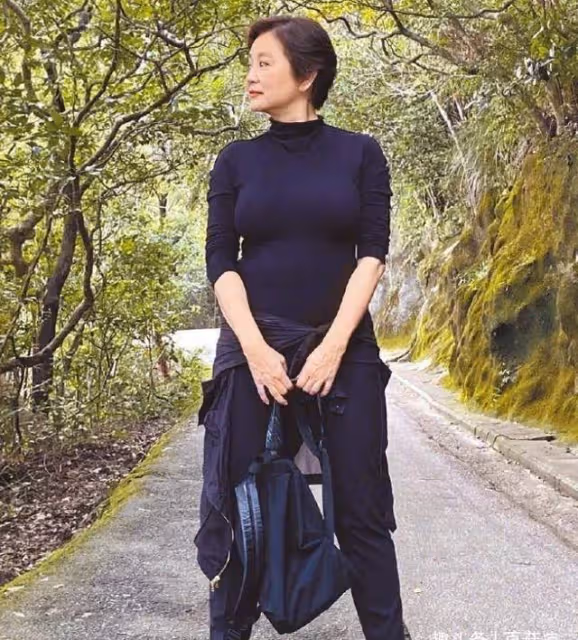 被酸有皺紋!66歲林青霞罕曝心聲:「美女稱號,把我壓得喘不過氣」 如今坦然接受:我可以老了!
