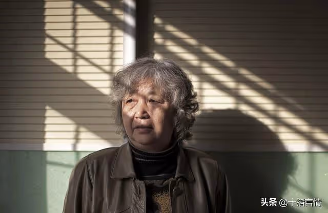 岳母拿存款去女婿家養老,直言沒給兒子一分錢,女婿:我不缺錢!