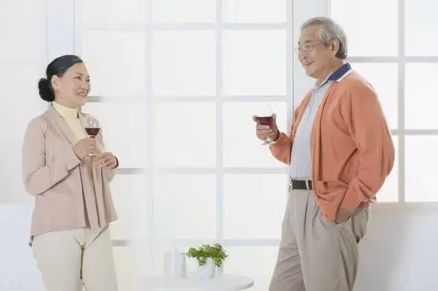 為何說不能對兄弟姐妹太好？68歲大爺直言：我活了大半輩子才明白