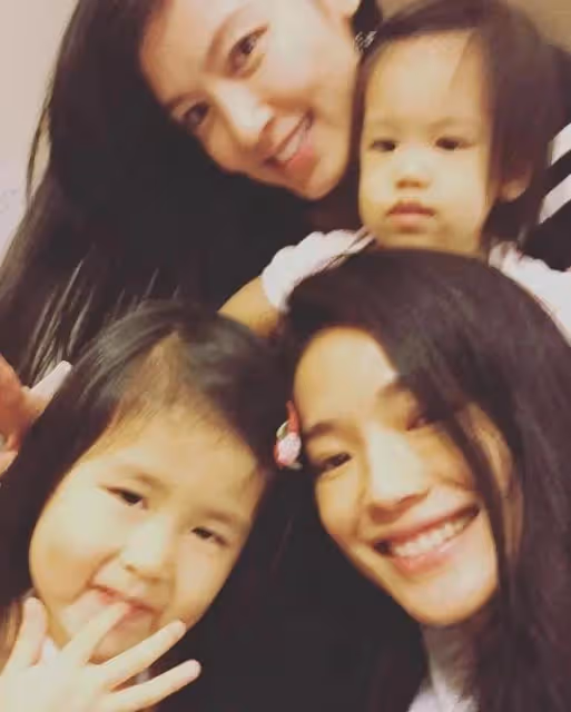 馮德倫春節曬夫妻合影秀恩愛,46歲舒淇秀髮毛糙,好多白髮太真實