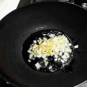 金針菇蛋湯，味道鮮美，可作為減肥餐