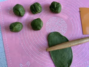 抹茶紅豆沙小麵包