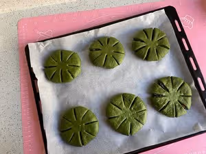 抹茶紅豆沙小麵包