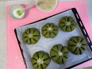抹茶紅豆沙小麵包
