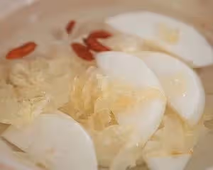 秋天來一碗熱乎乎的雞頭米呀🥣～