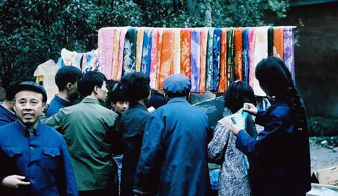 80年代,風靡全國的「的確良」,為何銷聲匿跡?它只是換了個名字