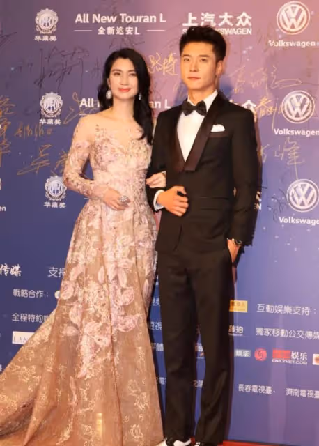 洪欣助陣張丹峰新片!面部憔悴像母子,倆人同台似陌生人好彆扭
