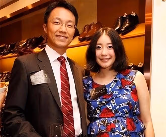 TVB花旦曬全家福拜年!長女病危昏迷十幾天,奇蹟康復迎14歲生日