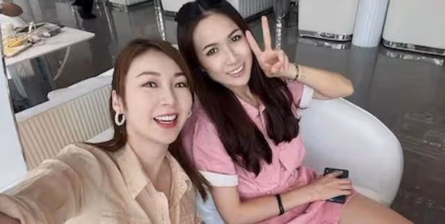 出獄後心情大好！TVB知名男星成功融入富貴女友家，齊齊吃開年飯