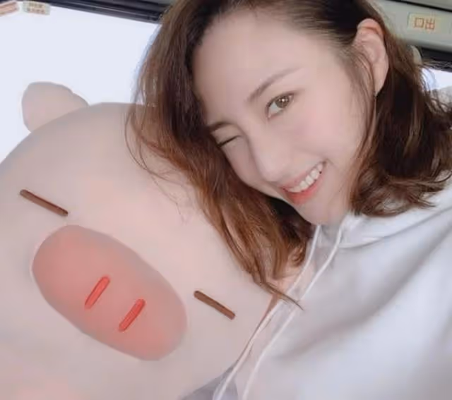 好甜!賭王三房千金首曬與未婚夫合照,男方長相普通任職消防隊長