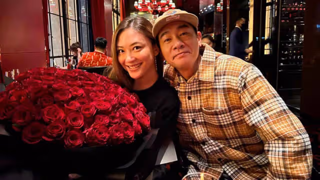 陳小春全家福年初一曝光　網驚：弟弟可以當女兒養！