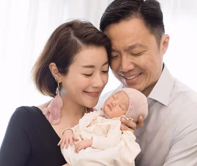 香港知名女星長女患腦膜炎危殆!在醫院昏迷十天,嫁入豪門生四女
