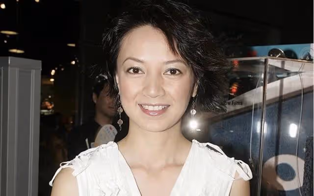 香港知名女星被曝婚變!富商丈夫生意失敗破產,移居國外當老師