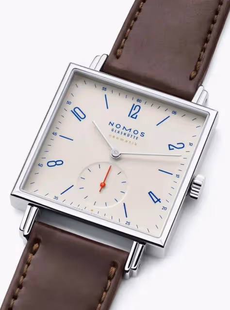 包浩斯也亮騷-NOMOS限量版Tetra neomatik腕錶