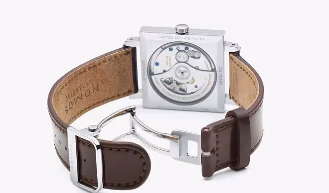 包浩斯也亮騷-NOMOS限量版Tetra neomatik腕錶