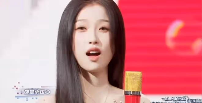 四代小花同台比美！趙麗穎露香肩，毛曉彤秀身材，娜扎美到發光