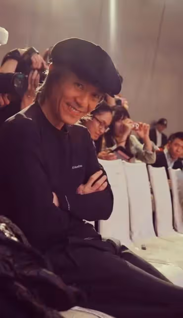 60歲周星馳送新年祝福,寫毛筆字尋找有緣人,阿Sa賈靜雯爭相留言