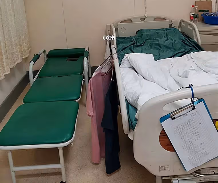 不顧父母反對,她堅持赴萬里嫁40歲重疾網戀男友,婚姻儘維持17天微笑送別丈夫:我不後悔