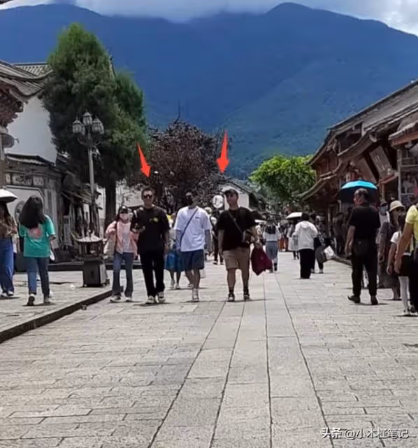 大理偶遇楊洋逛街,身材高挑白到發光