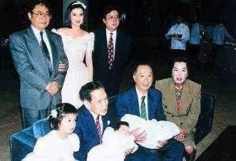 謝玲玲:24歲隱退嫁豪門,老公卻愛上王祖賢失婚收場,如今靠自己創造上億身家,5子女相伴左右