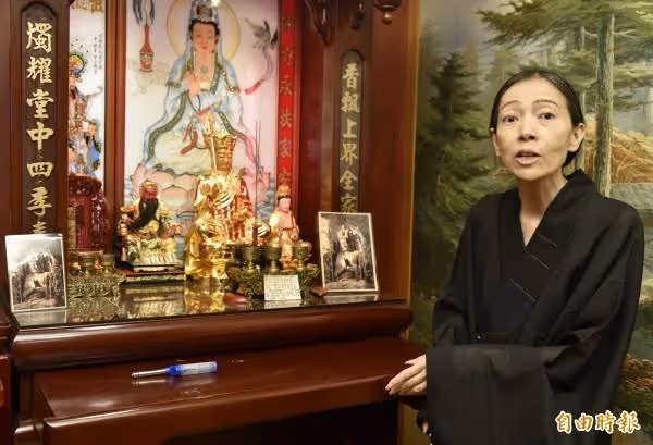五段婚姻皆無果!許純美30歲兒「開口問爸爸是誰」終於鬆口 揭開驚人身世「兒從此不再過問」:恨父一生