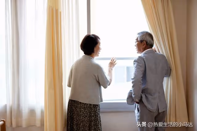 一場大病後讓我明白:晚年守好這三樣東西,遠比依靠兒女更管用!