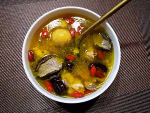 補氣養血的鮑魚土雞湯