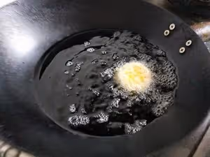 【綠豆餅】充滿童年回憶的酥炸綠豆車輪餅（附簡易自製炒綠豆餡做法）