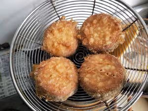 【綠豆餅】充滿童年回憶的酥炸綠豆車輪餅（附簡易自製炒綠豆餡做法）