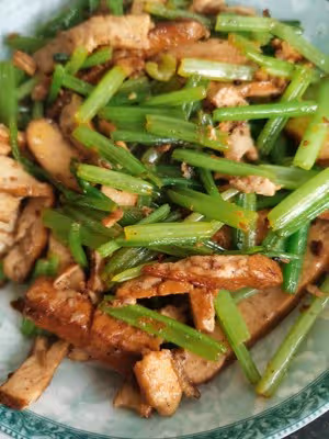 香乾炒芹菜