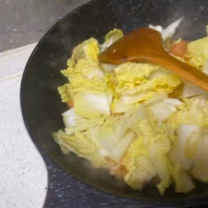營養豐富的番茄金針菇娃娃菜