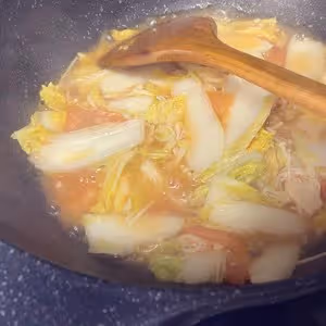 營養豐富的番茄金針菇娃娃菜
