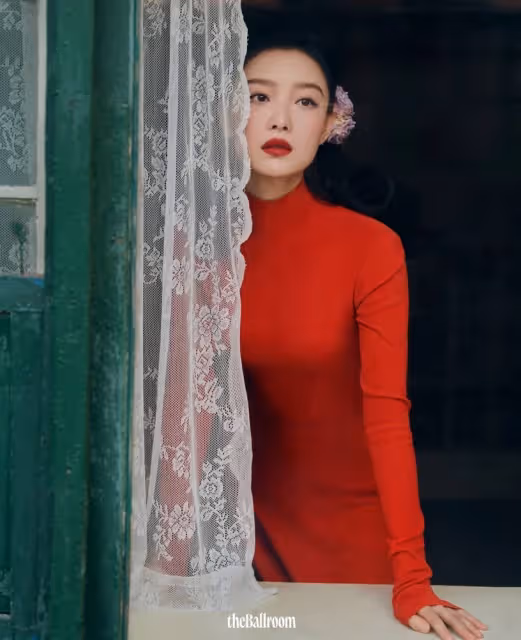 陸劇15位女星春節新造型!趙麗穎&楊紫&熱巴PK同款紅裙,唐嫣倪妮港風美翻,她意外驚豔