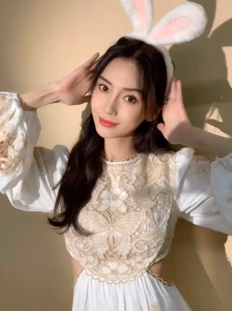 陸劇15位女星春節新造型!趙麗穎&楊紫&熱巴PK同款紅裙,唐嫣倪妮港風美翻,她意外驚豔