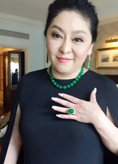 真正見過大世面的女人,出門很少佩戴黃金首飾,看向太就知道了