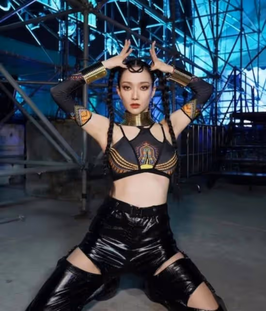 好拼!TVB前知名女星新片不惜犧牲色相,與年長28歲男星有親熱戲