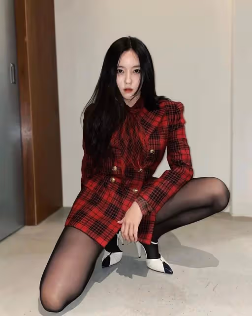 人間腿精!南韓「性感女星」大曬照片!「S型極致」身材刷爆全網