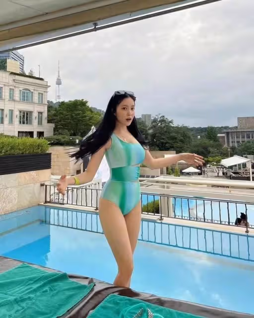 人間腿精！南韓「性感女星」大曬照片！「S型極致」身材刷爆全網