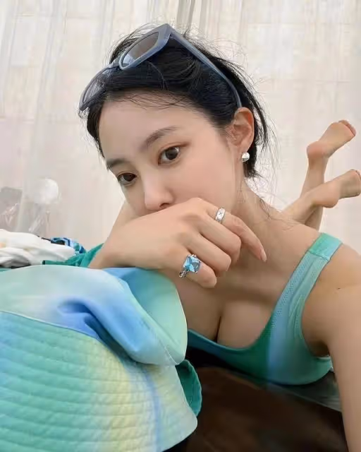 人間腿精！南韓「性感女星」大曬照片！「S型極致」身材刷爆全網